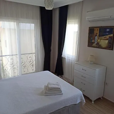 Remarkable 4-Bed Villa Tasgin 2 Pools ヴィラ