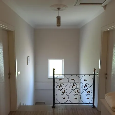 Remarkable 4-Bed Villa Tasgin 2 Pools オルタジャ