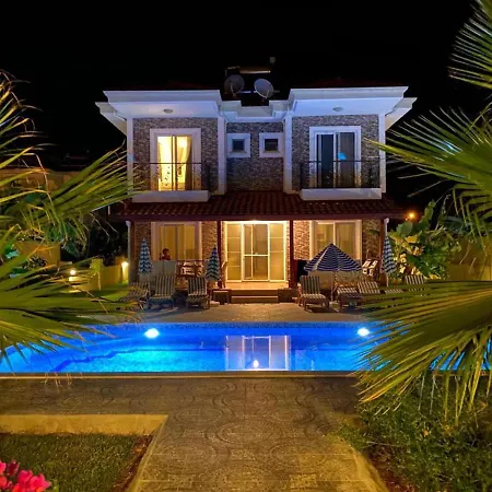 Remarkable 4-Bed Villa Tasgin 2 Pools *
